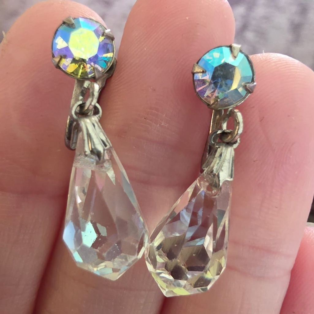 Vintage Silver Iridescent Drop Earrings AB-Screw Back 22$